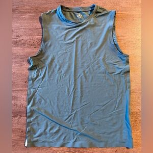 ALO Yoga Men’s Conquer Muscle Tank in Dark Green size S
